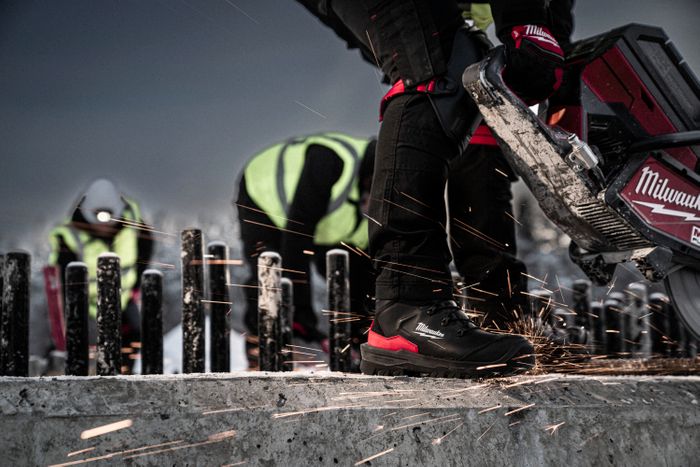 ARMOURTRED™ S3S Safety Boots 1M110111W ESD CI HI HRO SC FO LG SR