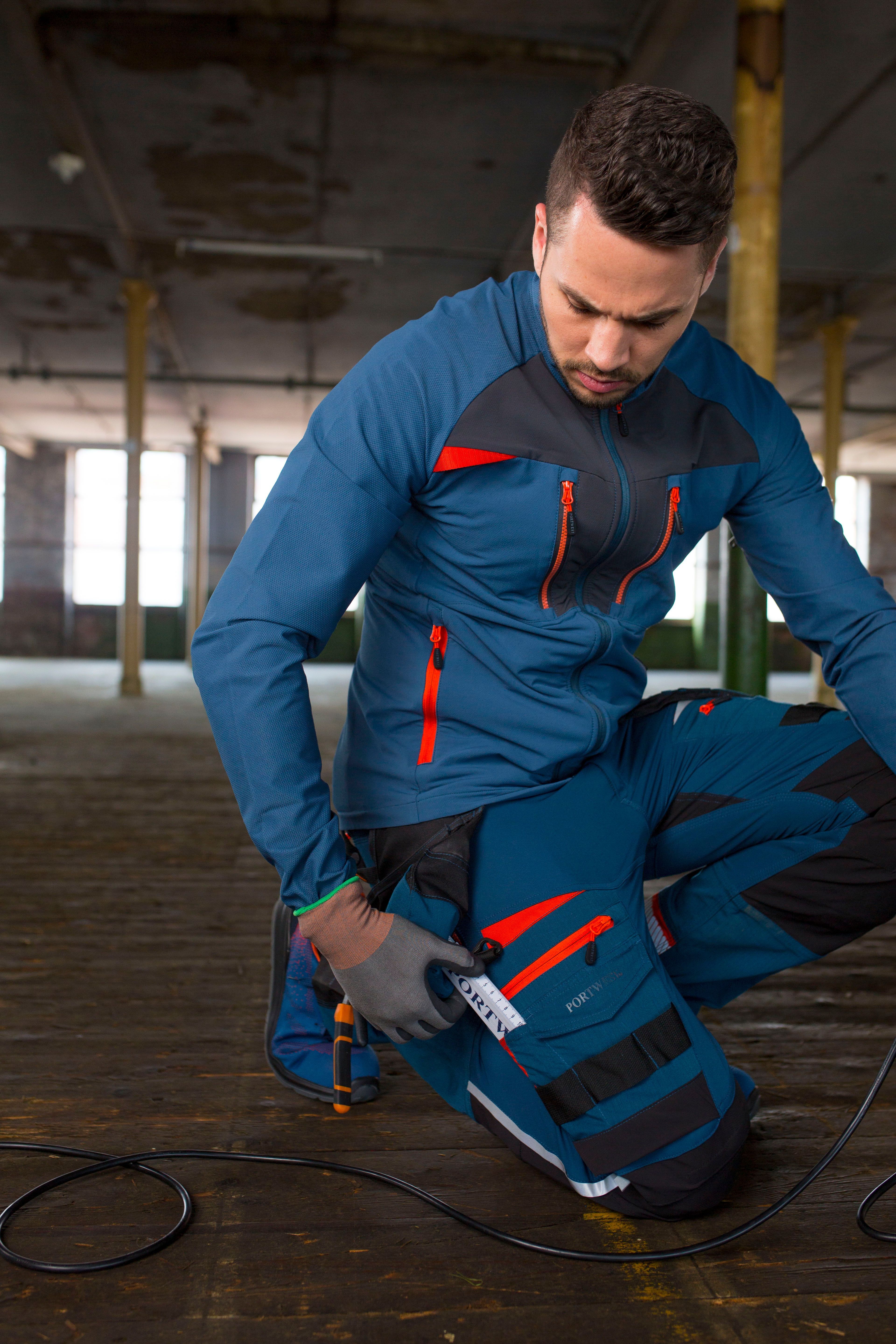 Portwest DX4 Premium Workwear