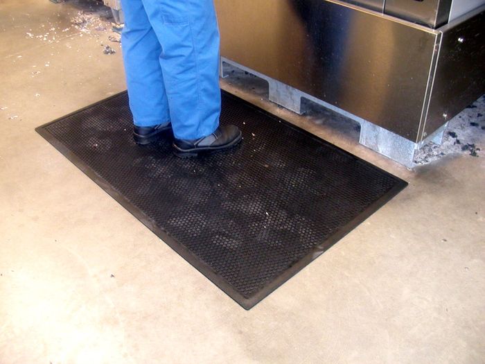 FLOOR PROTECTION MATS