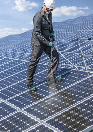 uvex 1 G2 planet sustainable safety trainers