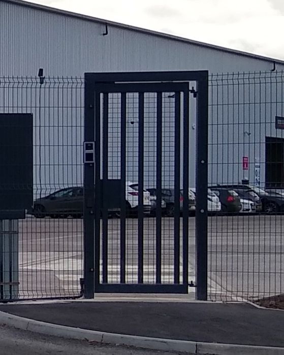 Pedestrian Control Gates & Turnstile