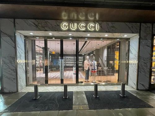 Crowdguard lowers ram-raid risk for high end brand at Gucci stores