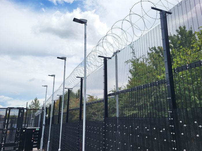 CorruSec SR4 - LPS 1175 D10 (SR4) Fencing System