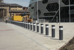SSF100 Resilience Bollard