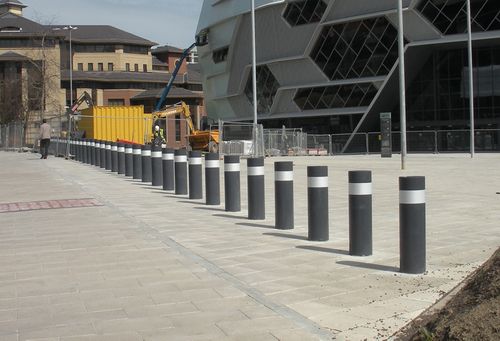 SSF100 Resilience Bollard
