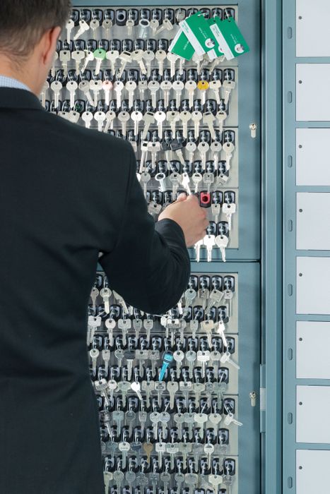 Intelligent key management systems
