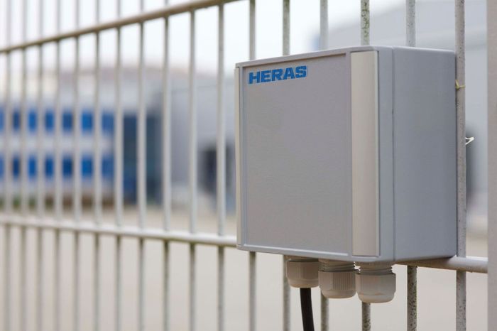 Fence mounted detection
