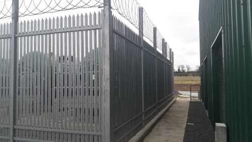 Lochrin Defender SL3 - LPS1175 Issue 8 : C5 (SR3) Fencing
