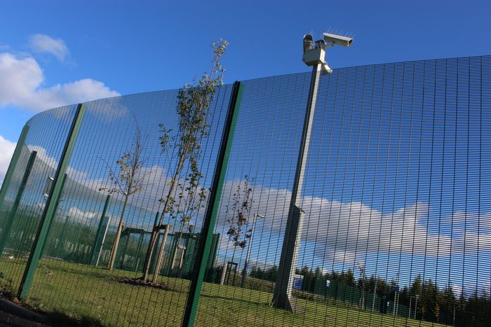 Lochrin 358 SL1 - LPS1175 Issue 8 : A1 (SR1) Fencing