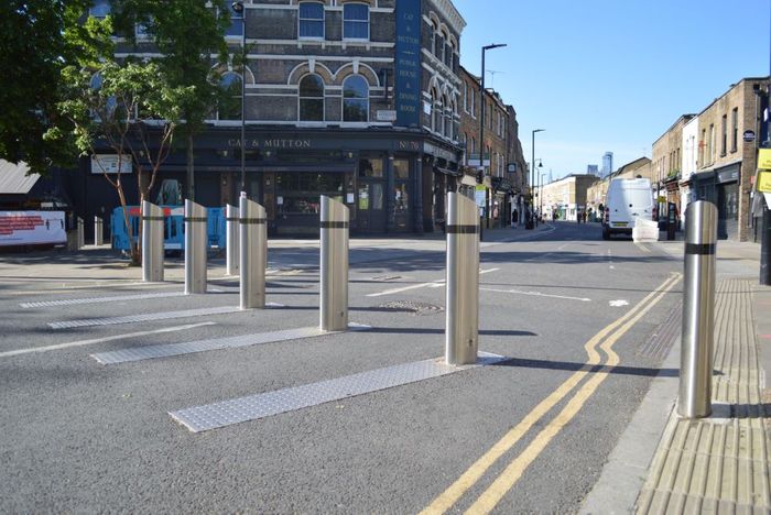 RB003-50 Anti Terrorist Folding Bollard