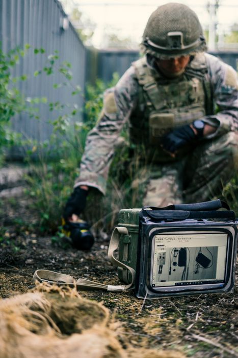 SCANNO - Flyweight portable x-ray system