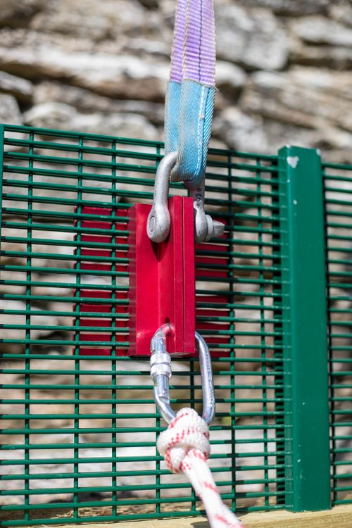 Twin skin 358 lifting bracket