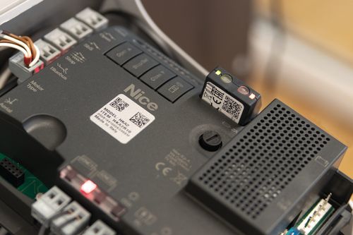 BiDi-WiFi: the pocket programming interface