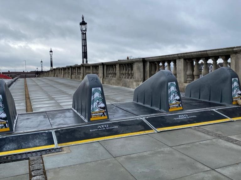 Hampton Court Bridge ' temporary HVM as an interim measure