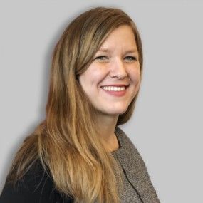 Dr Nina Kaysser