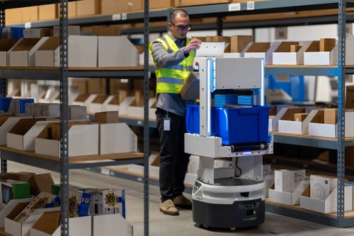 Integrating Ivanti Wavelink’s Velocity with Zebra Autonomous Mobile Robots Frees Workers to Focus on High-Value Tasks