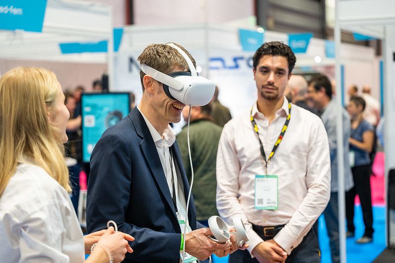 VR Headset at Smart Manufacturing Week