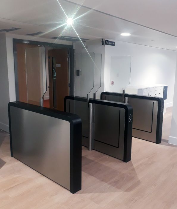 Full Height Glass Speed Gates