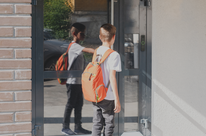 The Zenitel Slim Door (ZSD-1) : a compact yet powerful video intercom