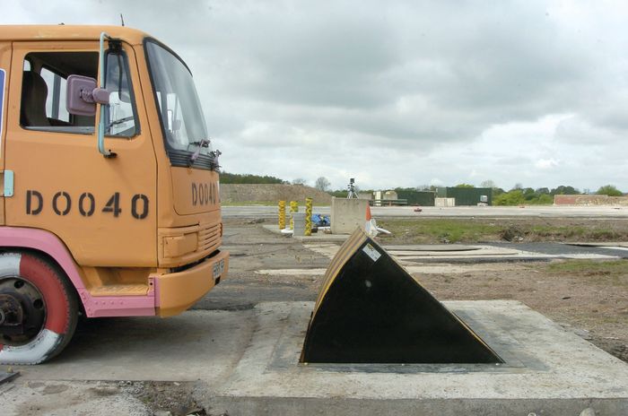 Avon RB780CR Chieftain Road Blocker