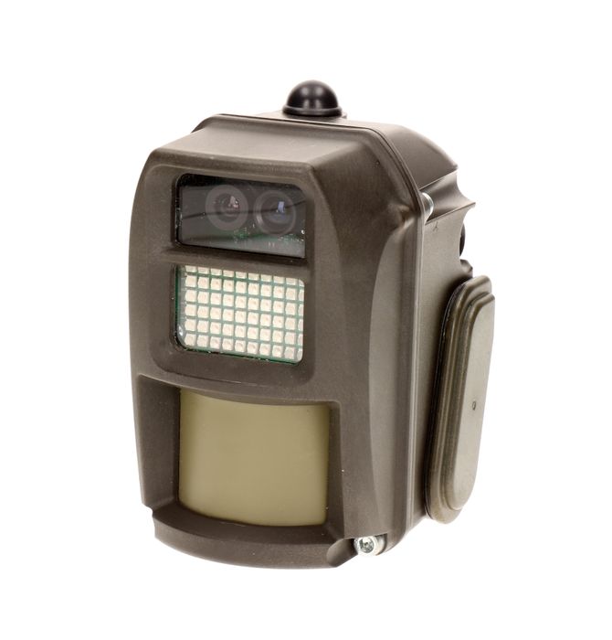 An autonomous motion-triggered high dynamic range camera system.