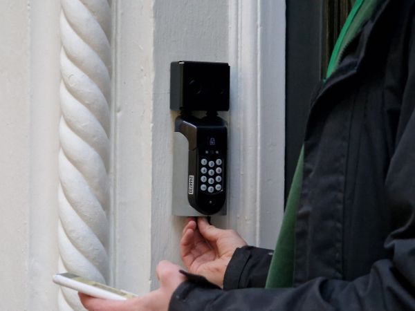 Can Smarter Access Control Reduce Keyholding Costs in Retail?