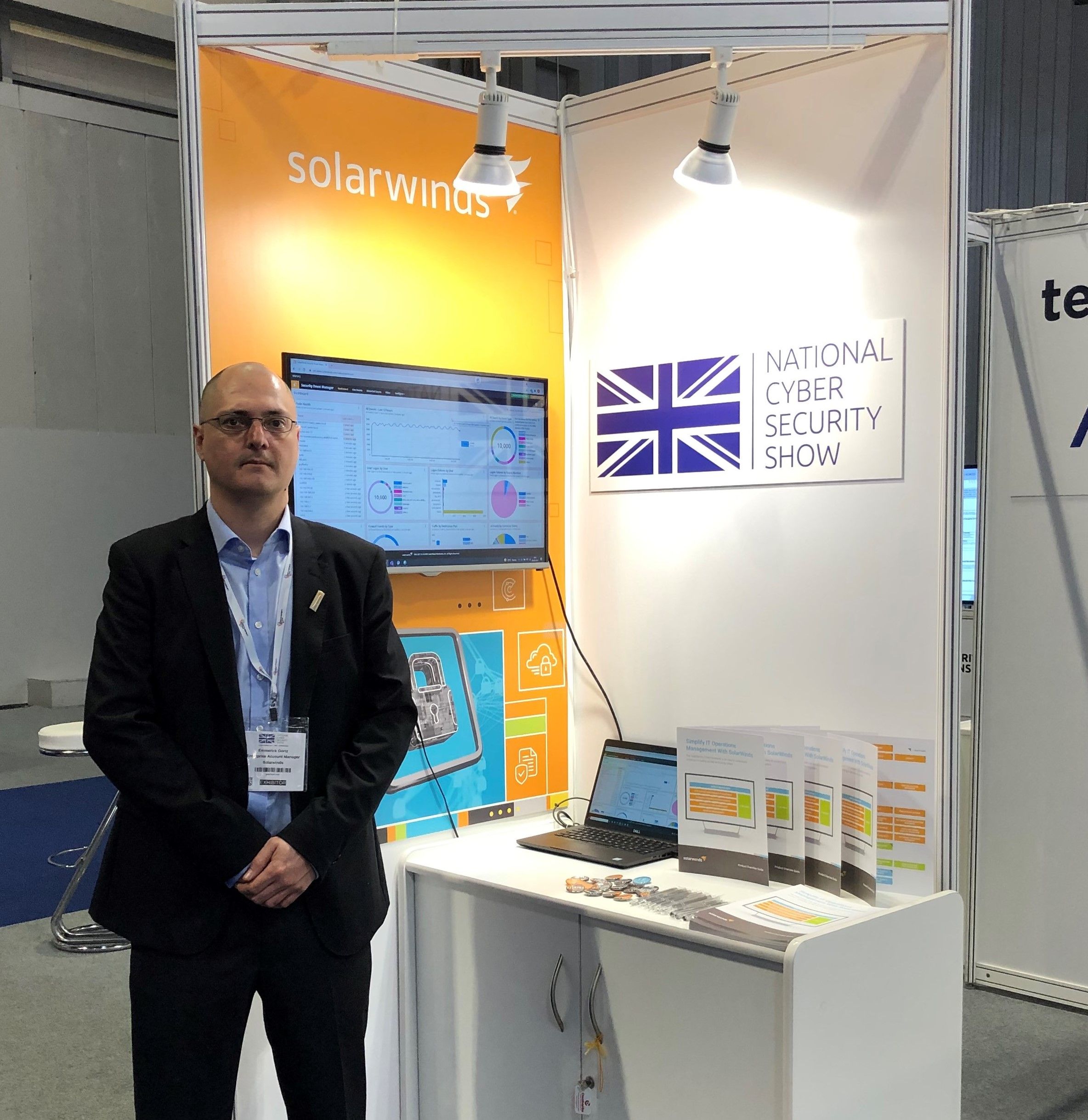Head to Stand 3/D10