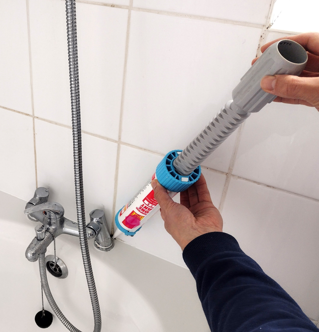 Twisticator a new type of sealant gun
