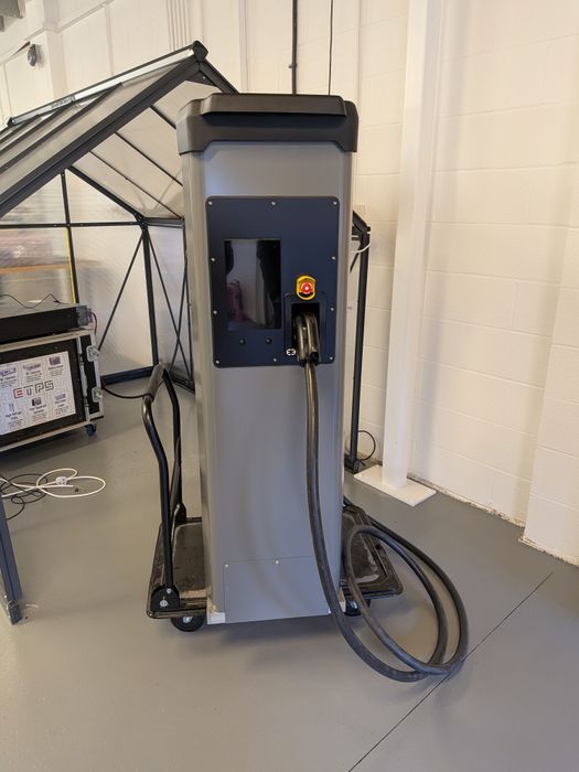 SeaLion Battery-Boosted EV Charger