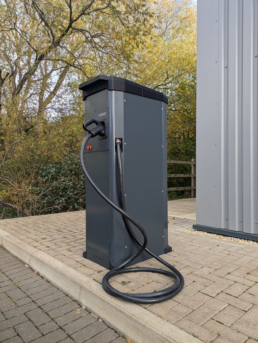 SeaLion Battery-Boosted EV Charger