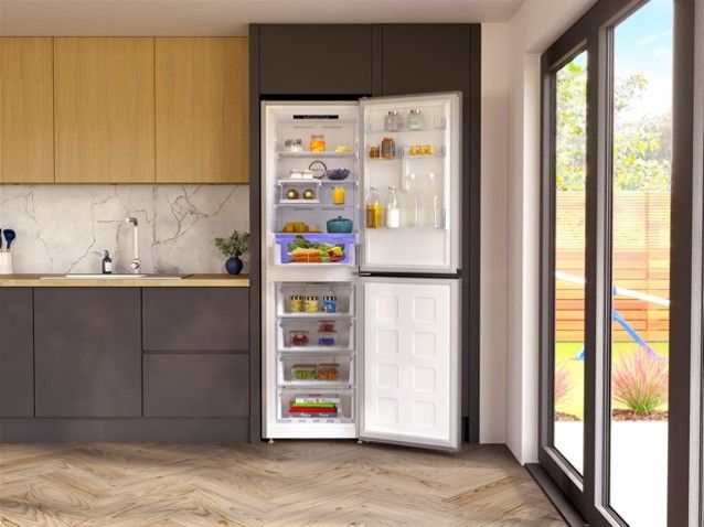 Fully Integrated Combi Fridge Freezer – Frost Free and FreezerGuard