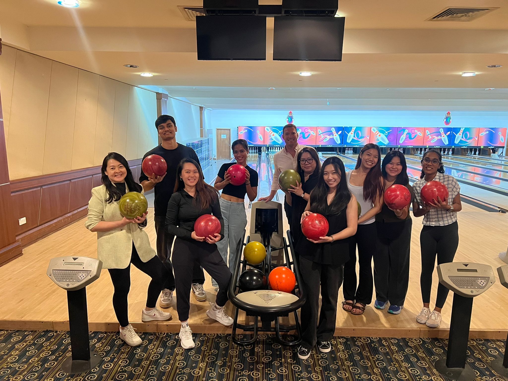 Singapore + Bowling 