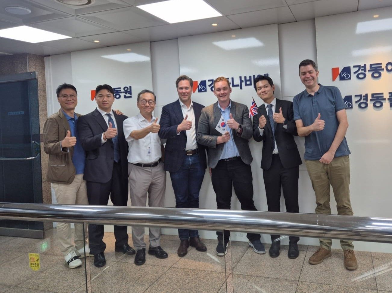 Team Installer Being Welcomed in Seoul