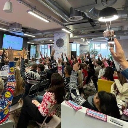 Christmas Jumper Day 4