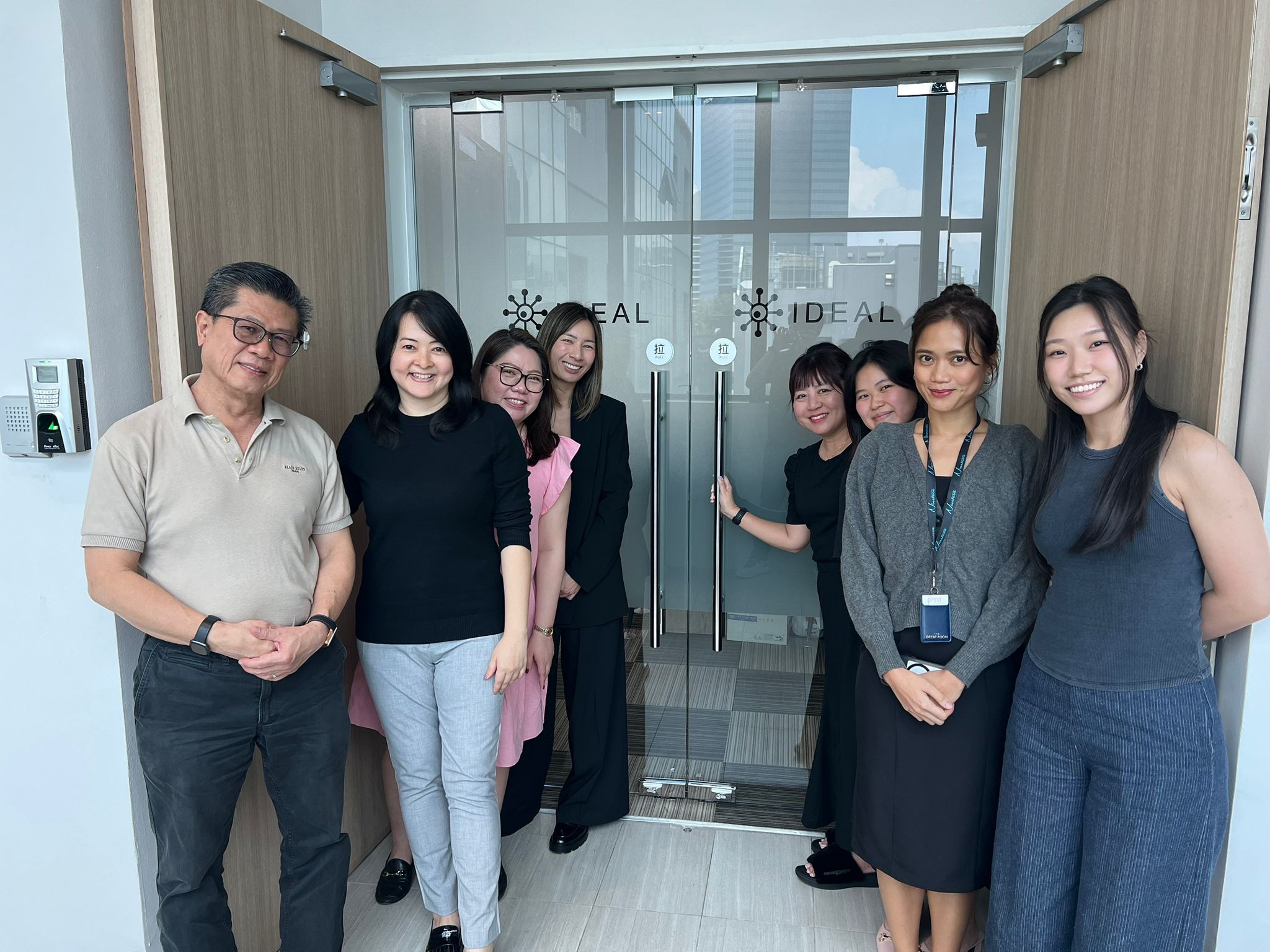 Singapore Team with Exhibitor