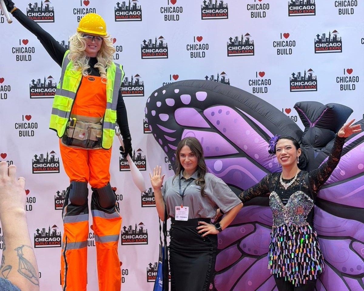 Chicago Build Entertainers