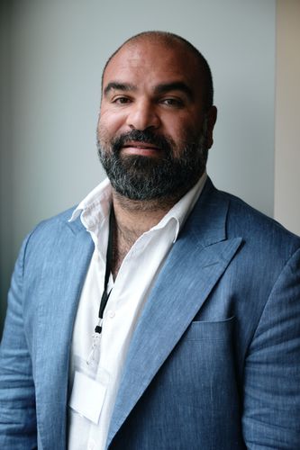 Speaker profile image for Andrew Xeni