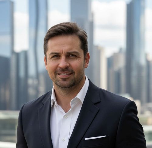 Quintin Scholtz - Hind Management 