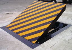 Avon RB880CR Defender Road Blocker