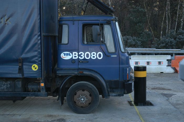 Avon SB970CR Scimitar Bollard