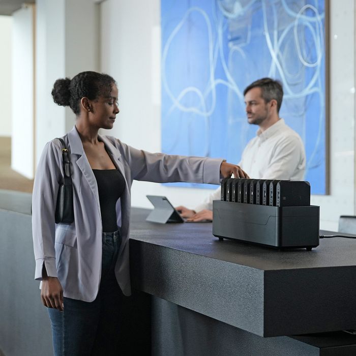 Omnicharge Omni Power Station 20C+