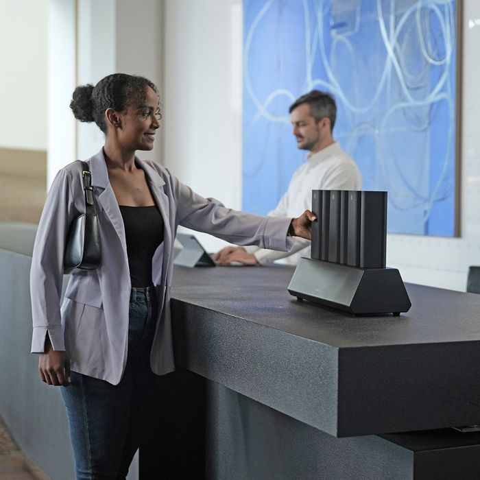 Omnicharge - Omni Power Station 40C+