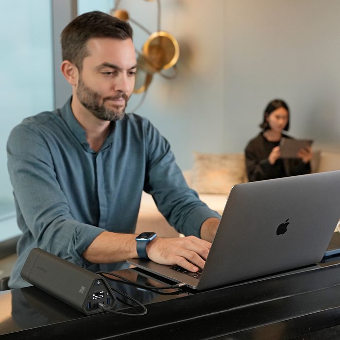 Omnicharge - Omni Power Station 40C+