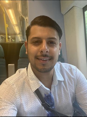 Speaker profile image for Elliot Valentine