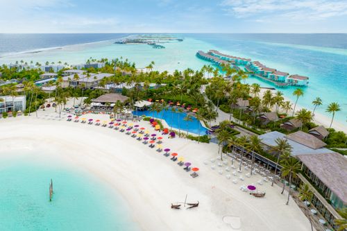 Turn Ordinary Gatherings Into Chart-toppers with Hard Rock Hotel Maldives