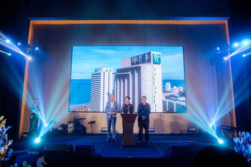 2:05 Now playing  Watch later Add to queue Holiday Inn Pattaya - New Ballroom, Bay Tower