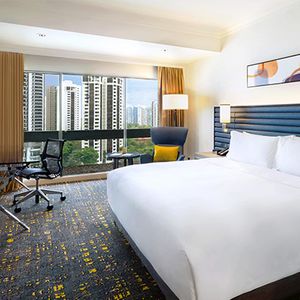 Deluxe Room with Club Access - King