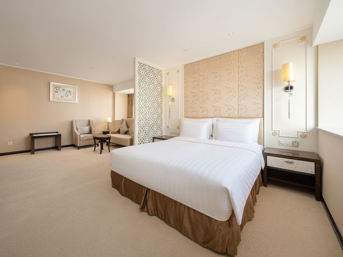 Chengdu-Rooms-Deluxe King