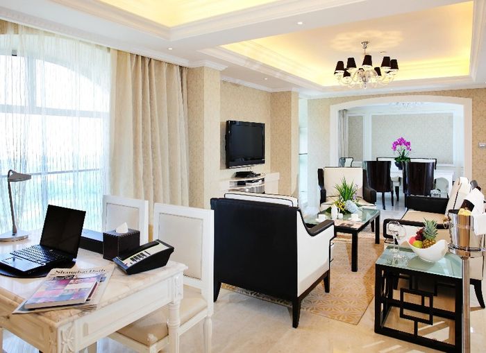 Shanghai-Rooms-Chairman Suite