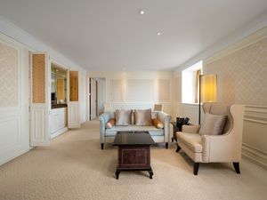 Chengdu-Rooms-Executive Deluxe Suite